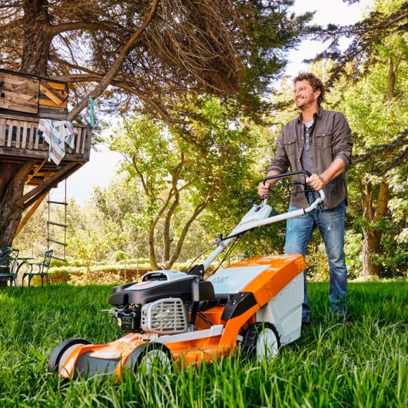 Газонокосарка бензинова STIHL RM 655.1VS, 53см (63740113412) Газонокосарка бензинова STIHL RM 655.1VS, 53см (63740113412)