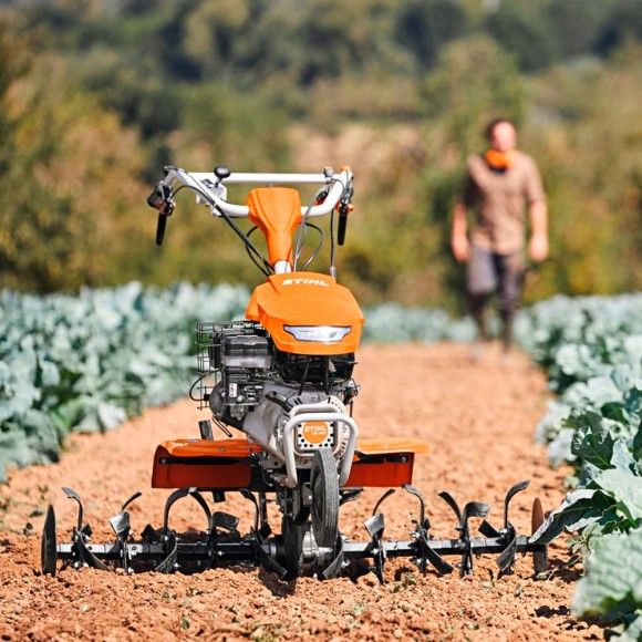 Грунтофреза (мотокультиватор) STIHL MH 700.1, ширина захвату 121см (62510113913) Грунтофреза (мотокультиватор) STIHL MH 700.1, ширина захвату 121см (62510113913)