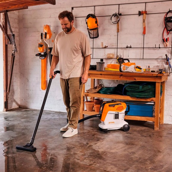 Акумуляторний пилосос STIHL SEA 60.0 L, 36В, каркас (SA040117301) Акумуляторний пилосос STIHL SEA 60.0 L, 36В, каркас (SA040117301)