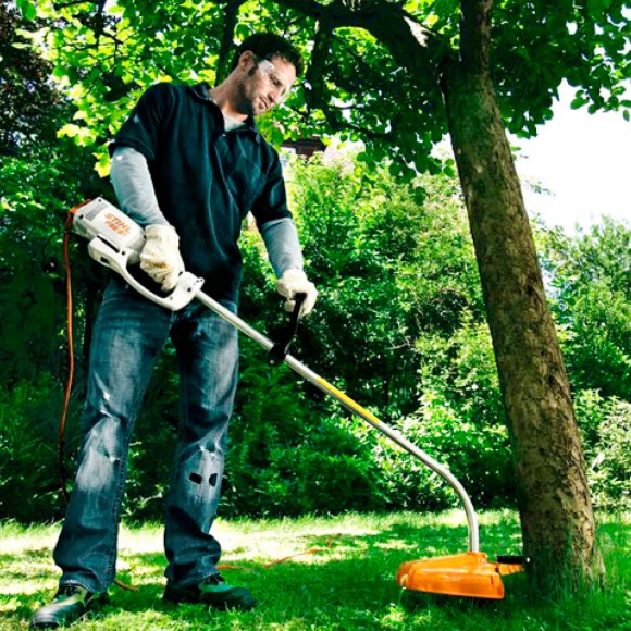 Тример електричний STIHL FSE 60 (48090114111) Тример електричний STIHL FSE 60 (48090114111)