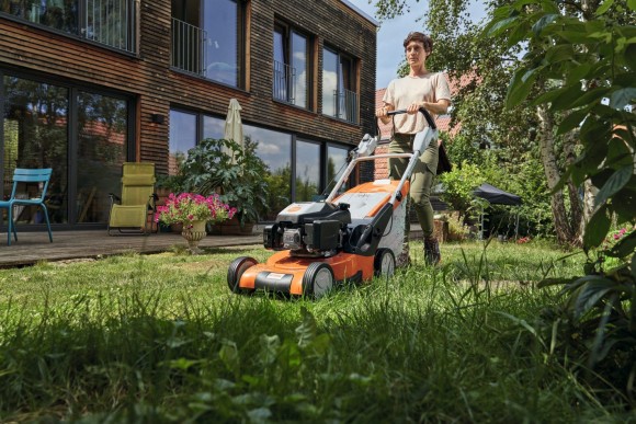 Газонокосарка бензинова STIHL RM 545.1VM, 43см (63400113434)