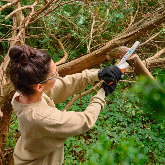 Акумуляторний гілкоріз STIHL GTA 30 SET, 15 см (GA050116918) Акумуляторний гілкоріз STIHL GTA 30 SET, 15 см (GA050116918)