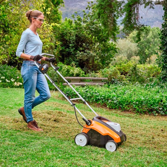 Аератор акумуляторний STIHL RLA 240.0, каркас, ширина захвату 34см (62910116610) Аератор акумуляторний STIHL RLA 240.0, каркас, ширина захвату 34см (62910116610)