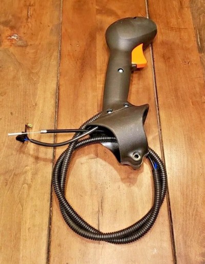 Рукоятка управління з пусковим тросиком STIHL 42447904903 Рукоятка управління з пусковим тросиком STIHL 42447904903