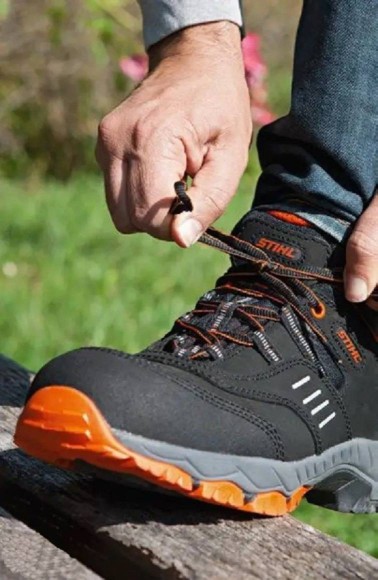 Робоче взуття STIHL WORKER S2, розм.40 (00885300240) Робоче взуття STIHL WORKER S2, розм.40 (00885300240)