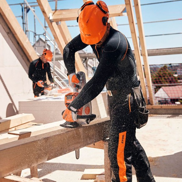 Акумуляторна пила STIHL MSA 200C Pro, 35 см, каркас (MA032000013) Акумуляторна пила STIHL MSA 200C Pro, 35 см, каркас (MA032000013)