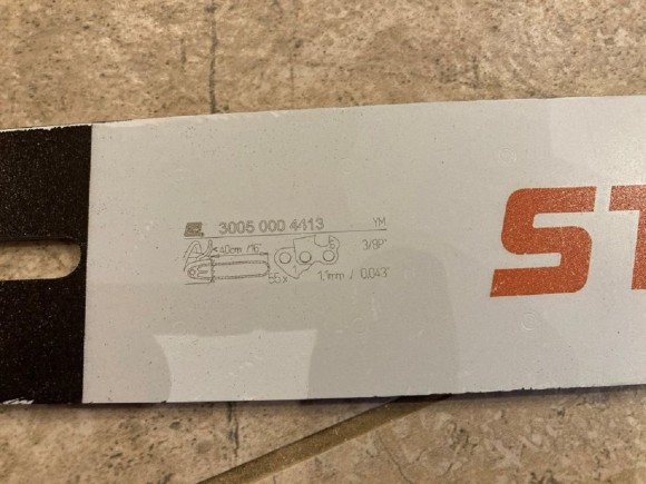 Шина STIHL 40см 1.1мм 3/8" LIGHT 04 (Rollomatic E) (30050004413) Шина STIHL 40см 1.1мм 3/8" LIGHT 04 (Rollomatic E) (30050004413)