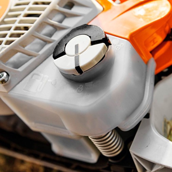 Бензопила STIHL MS 182, 40см (11482000310) Бензопила STIHL MS 182, 40см (11482000310)