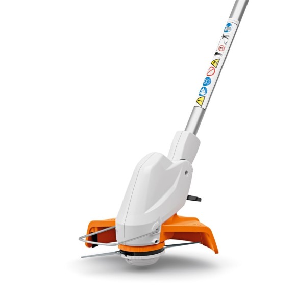 Тример акумуляторний STIHL FSA 30 SET, кос. головка PolyСut 3-2 (FA100115710) Тример акумуляторний STIHL FSA 30 SET, кос. головка PolyСut 3-2 (FA100115710)