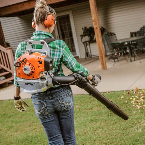Повітродувка бензинова ранцева STIHL BR 200 (42410111605) Повітродувка бензинова ранцева STIHL BR 200 (42410111605)