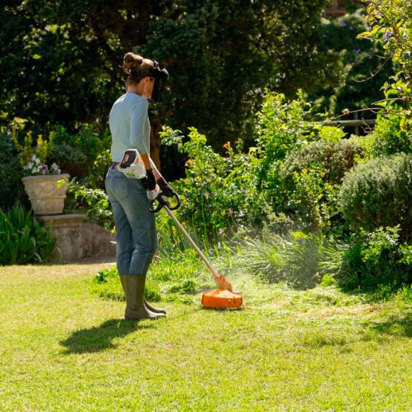 Триммер аккумуляторный STIHL FSA 60, каркас, кос. головка AutoCut C 6-2 (FA040115704)