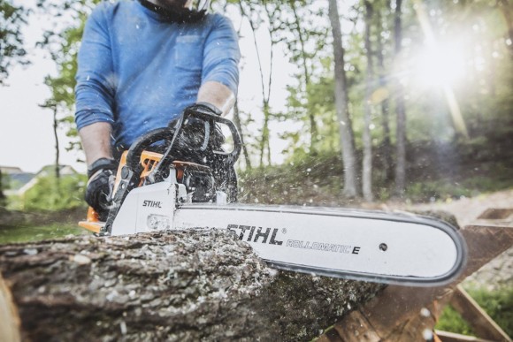 Бензопила STIHL MS 251, 45см (11432000541) Бензопила STIHL MS 251, 45см (11432000541)