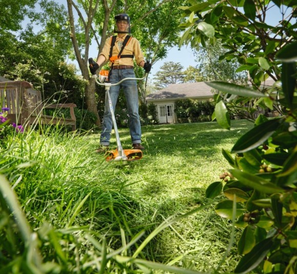 Тример акумуляторний STIHL FSA 80, каркас, ніж для трави 230мм-2 (FA080115700) Тример акумуляторний STIHL FSA 80, каркас, ніж для трави 230мм-2 (FA080115700)