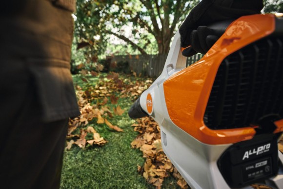 Воздуходувка аккумуляторная STIHL BGA 110 (BA100115904)