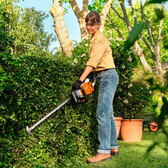 Акумуляторні ножиці STIHL HSA 60.1, каркас, ніж 60см (HA060113534) Акумуляторні ножиці STIHL HSA 60.1, каркас, ніж 60см (HA060113534)