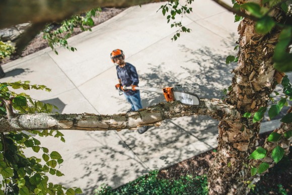 Висоторіз STIHL HT 135, 30см (41822000198) Висоторіз STIHL HT 135, 30см (41822000198)