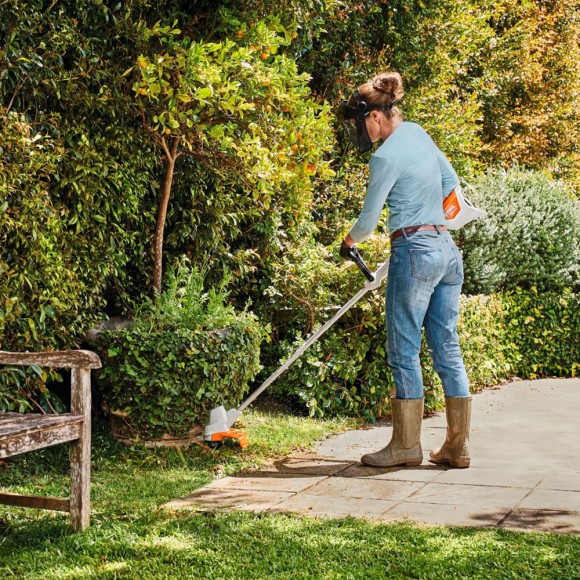 Триммер аккумуляторный STIHL FSA 57 SET, кос.гол. AutoCut C 3-2 (45220115748) Триммер аккумуляторный STIHL FSA 57 SET, кос.гол. AutoCut C 3-2 (45220115748)