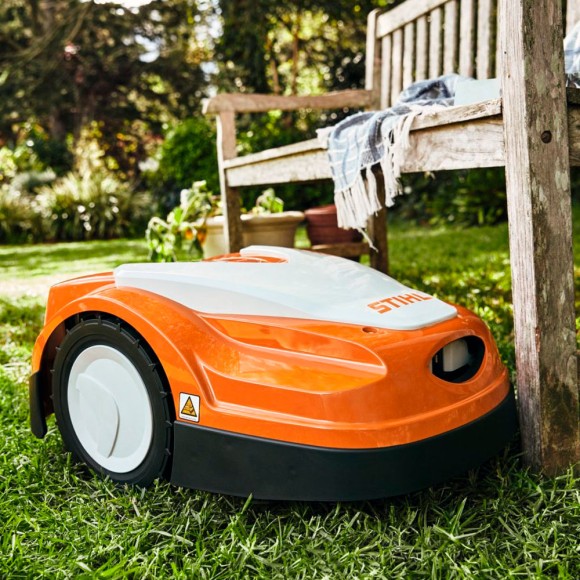 Газонокосилка-робот STIHL RMI 422.2P, 20см (63010121407)