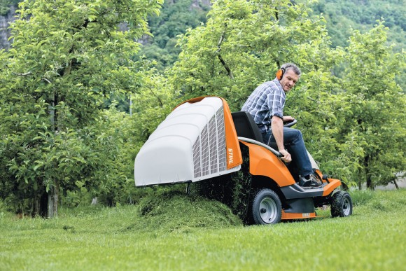 Минитрактор-газонокосилка STIHL RT 4082.1, 80см (61402000005)