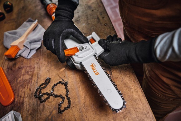 Акумуляторний висоторіз STIHL HTA 30 SET (LA050116418)
