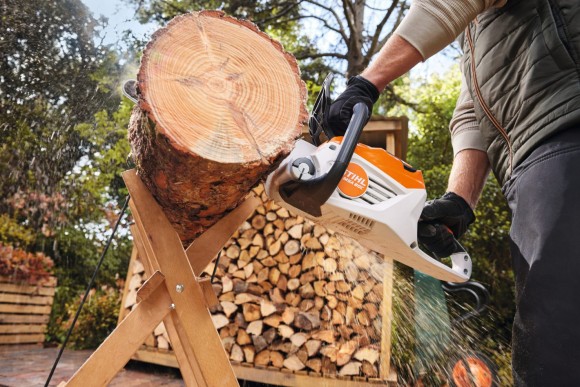 Аккумуляторная пила STIHL MSA 80.0 C-B SET, 35 см (MA040115834) Аккумуляторная пила STIHL MSA 80.0 C-B SET, 35 см (MA040115834)